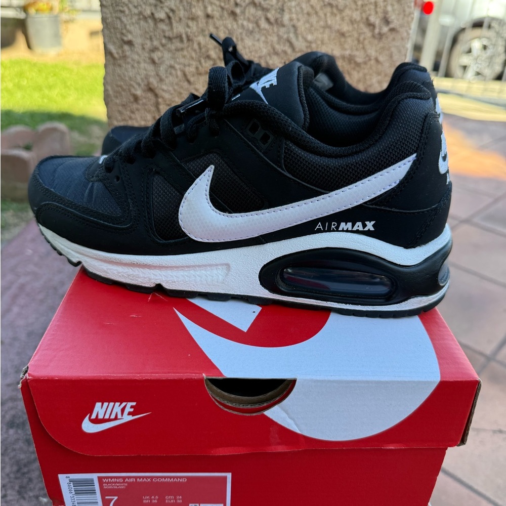 Nike Women’s Air Max Command Sneakers (Size 7) - Picture 3 of 12